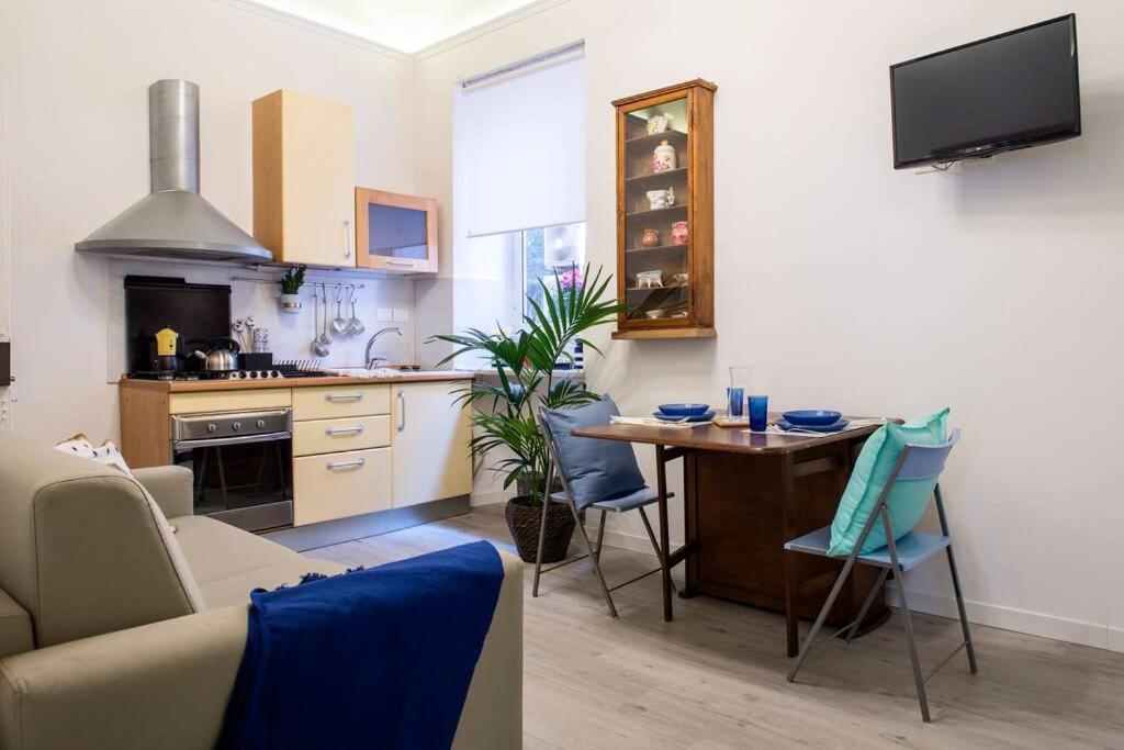 Colosseum/Panisperna Nina Apartament With Terrace Ρώμη Εξωτερικό φωτογραφία